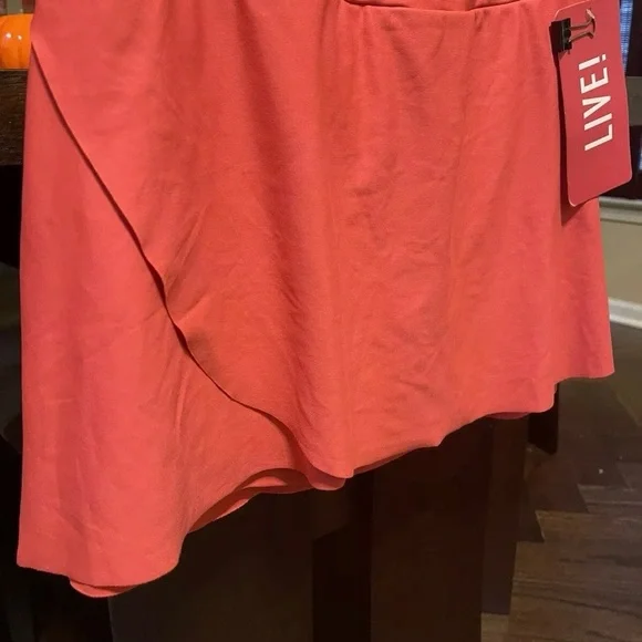 LIVE High-Rise Tennis Skirt Skort CORAL NEW NWT - Picture 12 of 13